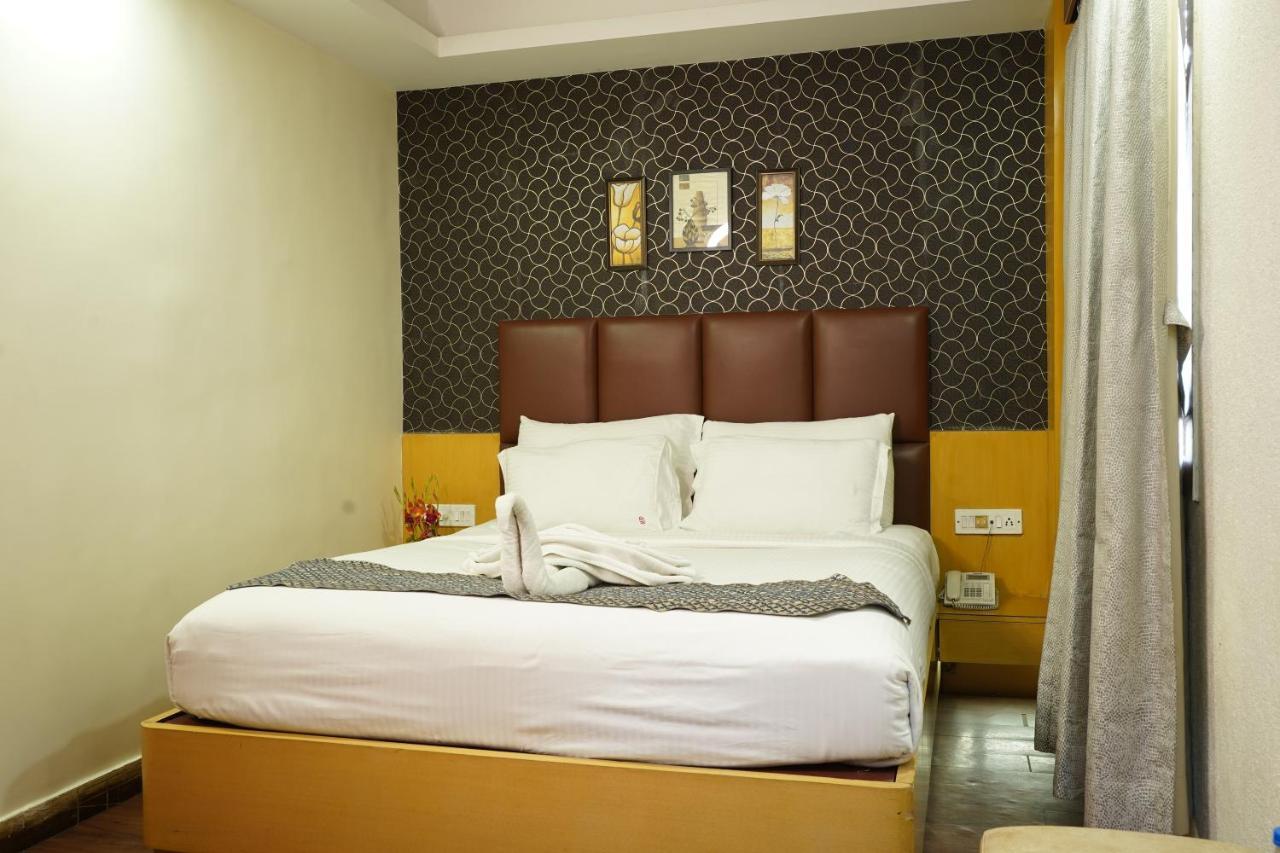 Hotel Emirates Calcutta Exteriör bild